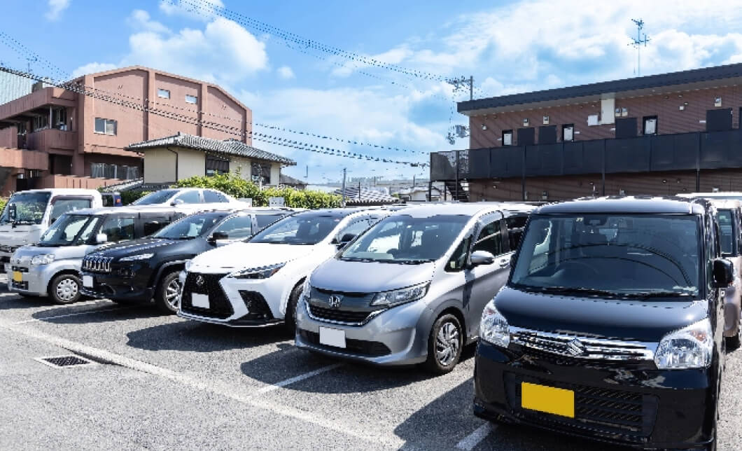 アイエスオート前駐車スペース