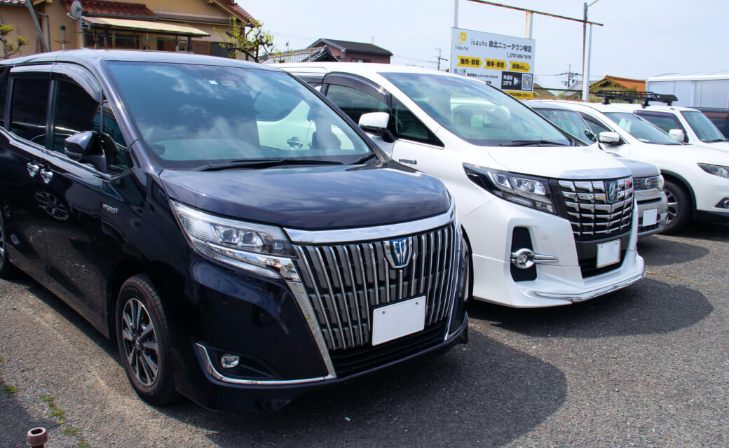 2台の車の写真